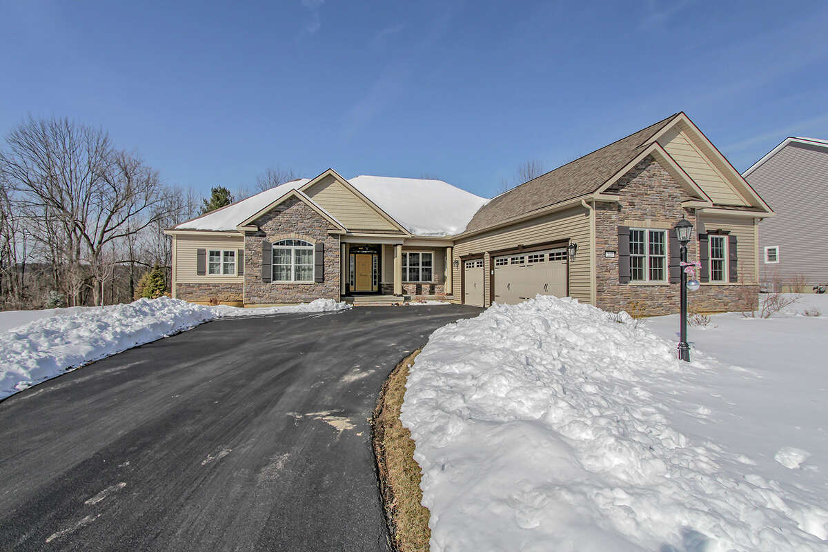 House of the Week Ranch in Guilderland