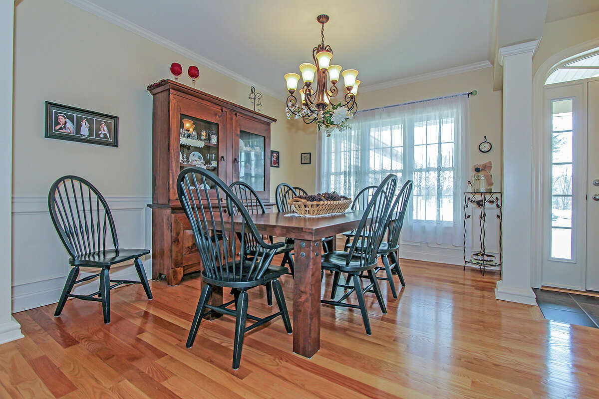 House of the Week Ranch in Guilderland