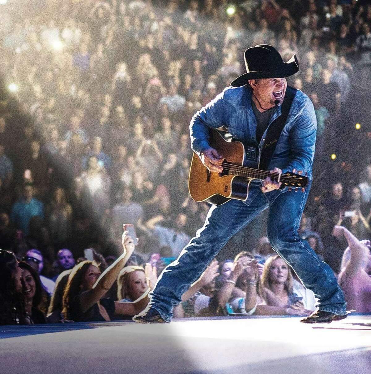 The Houston Livestock Show and Rodeo announced today that Garth Brooks will open and close the 2018 Rodeo.