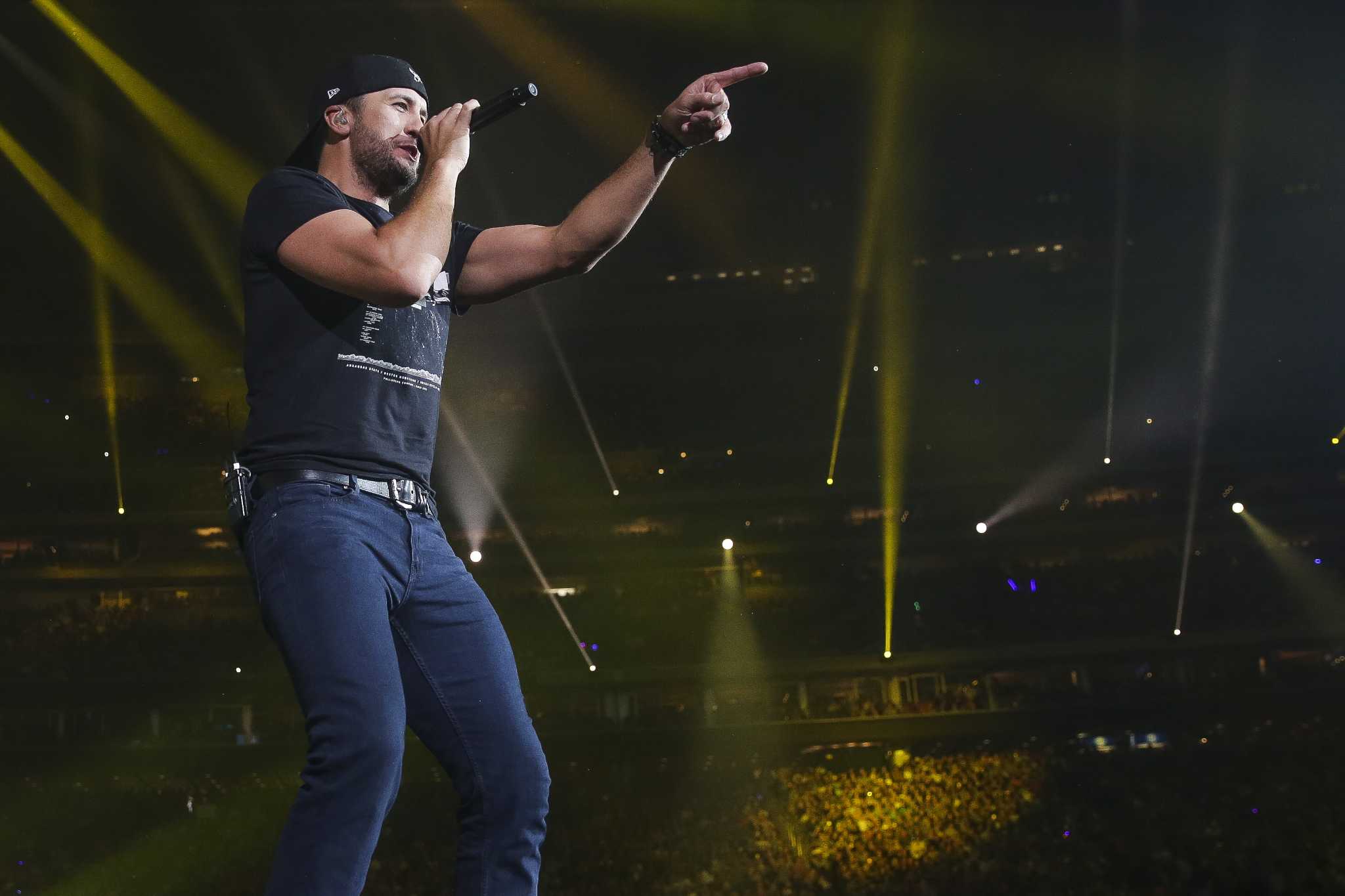 Luke Bryan concert no one wanted the night to end Houston Chronicle