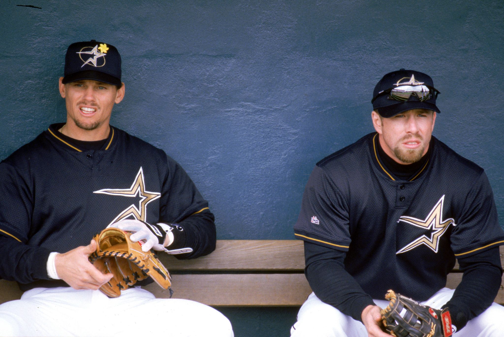 Second baseman Craig Biggio and shortstop Jeff Bagwell out in the field.