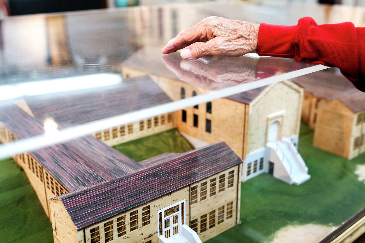 294 killed in New London, Texas school explosion, 80 years ago