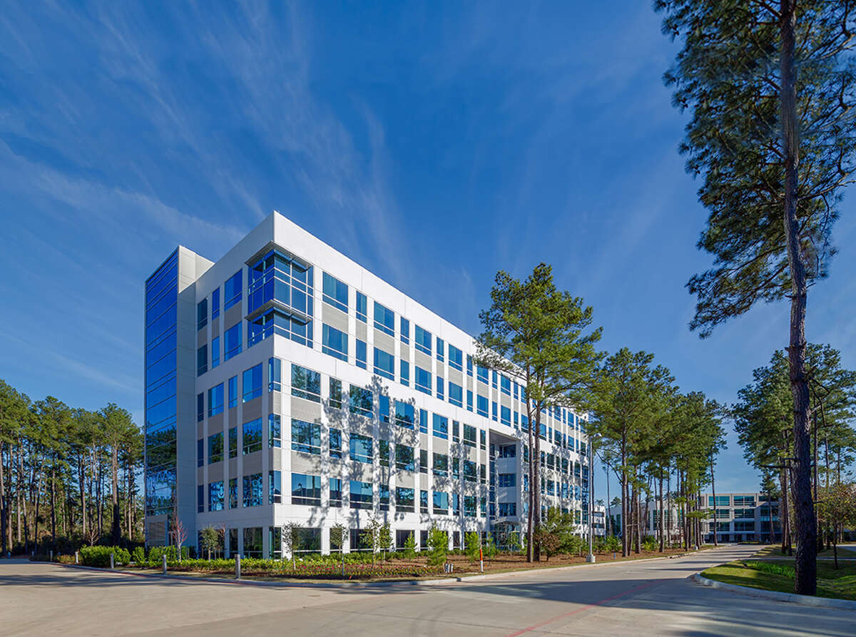 Sierra Pines II, aÂ 153,809-square-foot buildingÂ at 1585 Sawdust Road in The Woodlands, is owned by a partnership of Stream Realty Partners and VEREIT.
