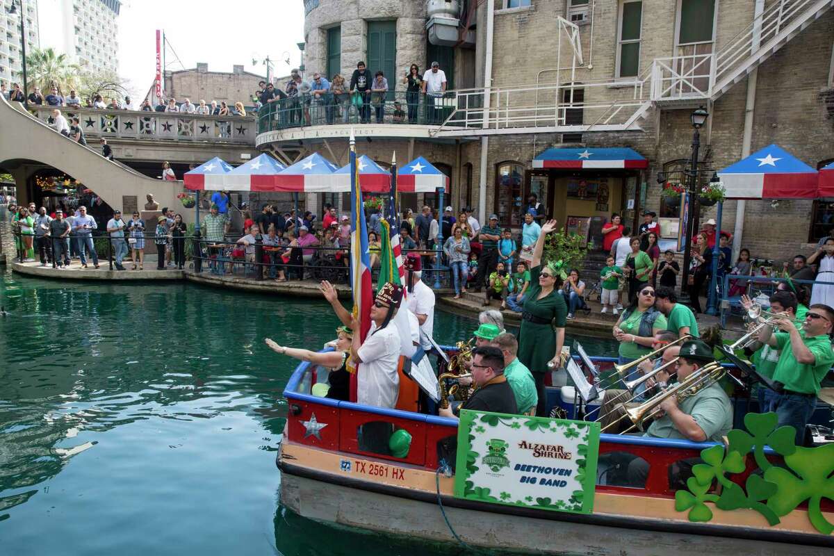 st patricks day riverwalk san antonio