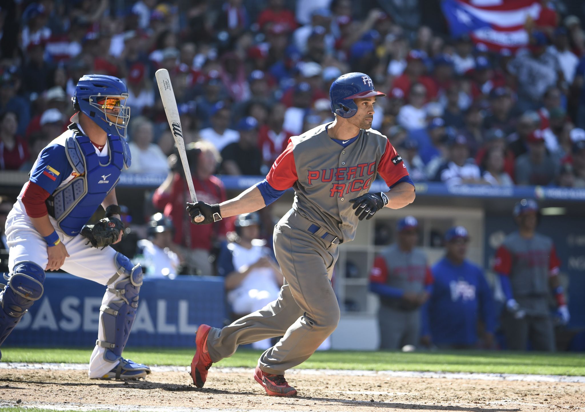 Puerto Rico wins 6th straight in WBC, routs Venezuela