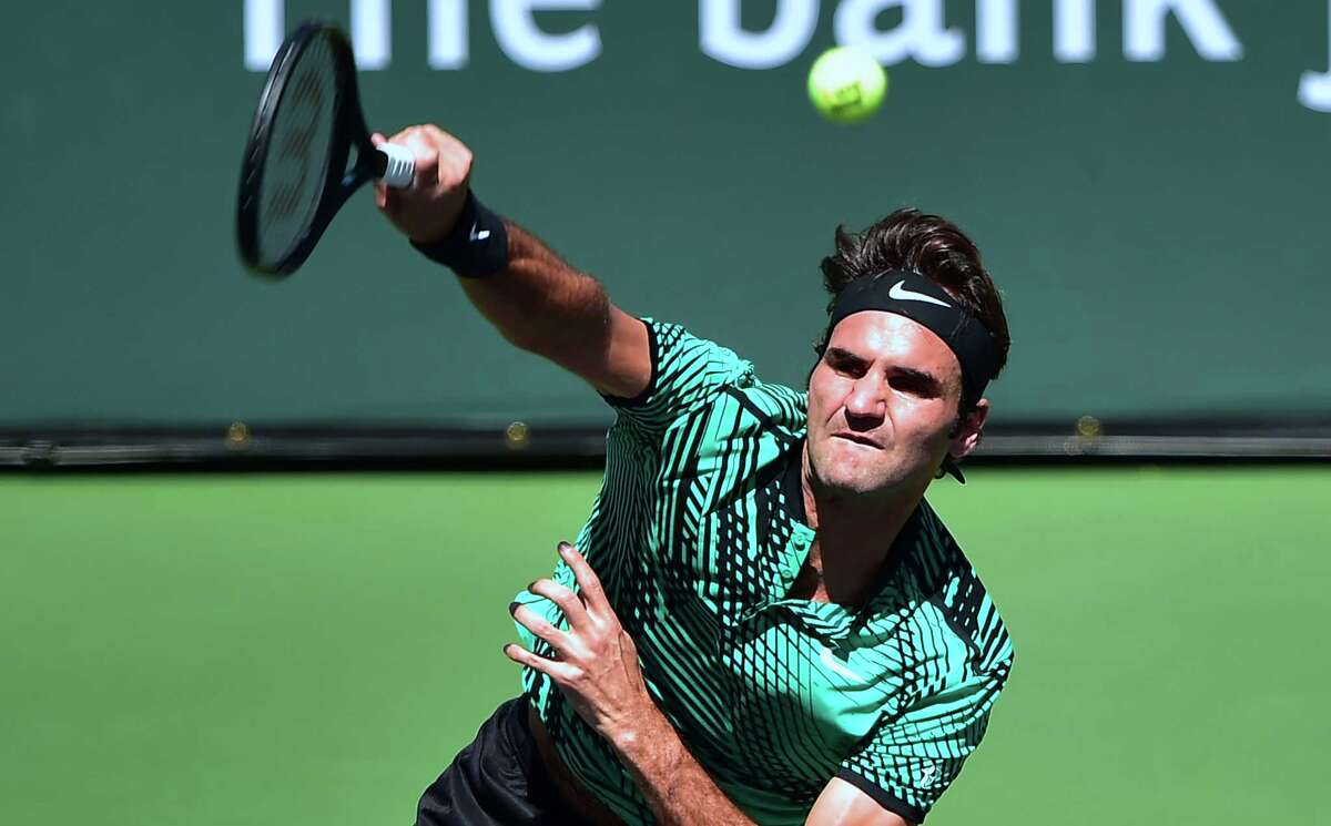 Roger Federer will face Stan Wawrinka in an all-Swiss title match at the BNP Paribas Open.﻿