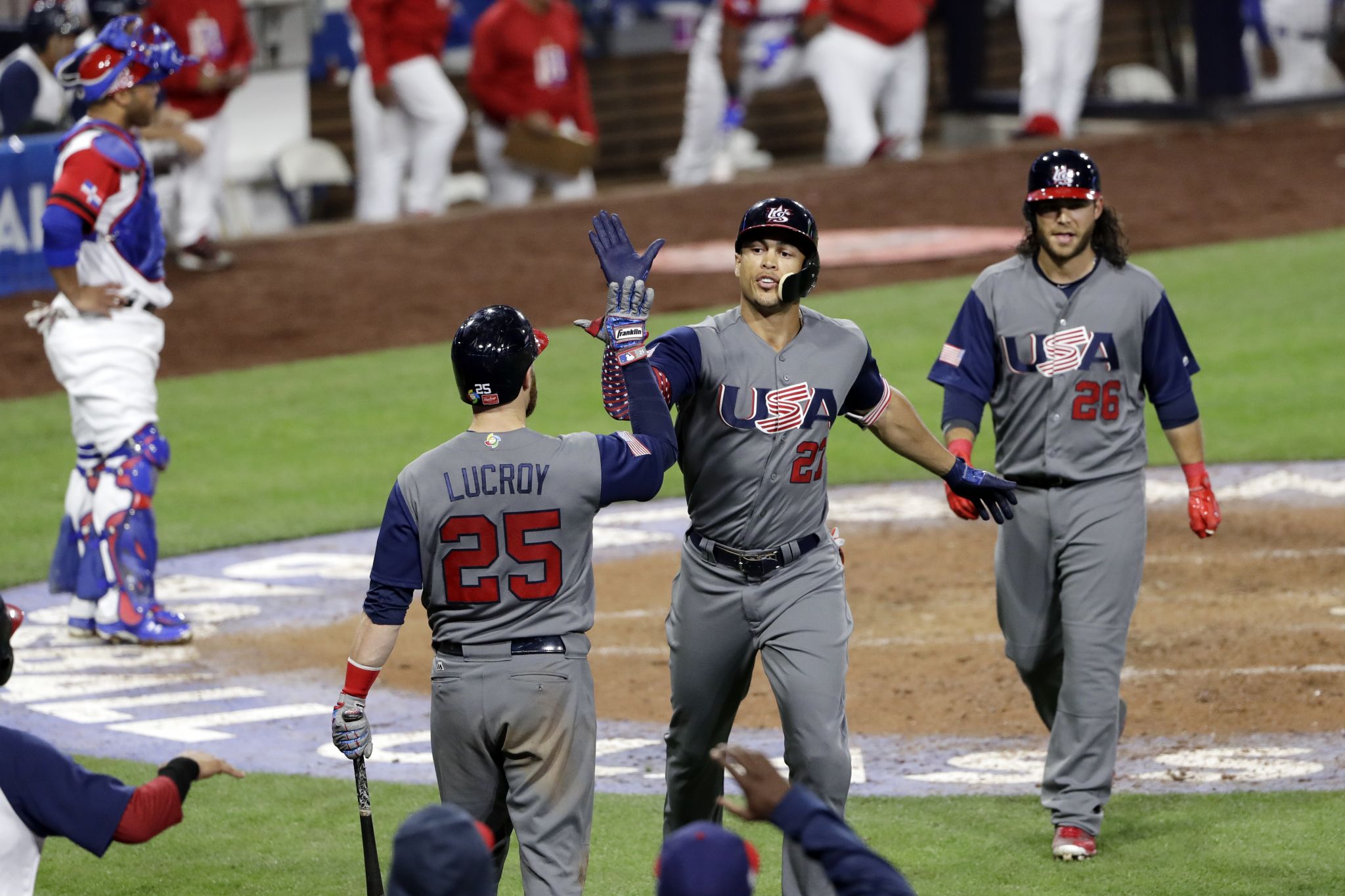 Giancarlo Stanton's homer, Adam Jones' leap carry U.S. into WBC semifinals  – The Denver Post