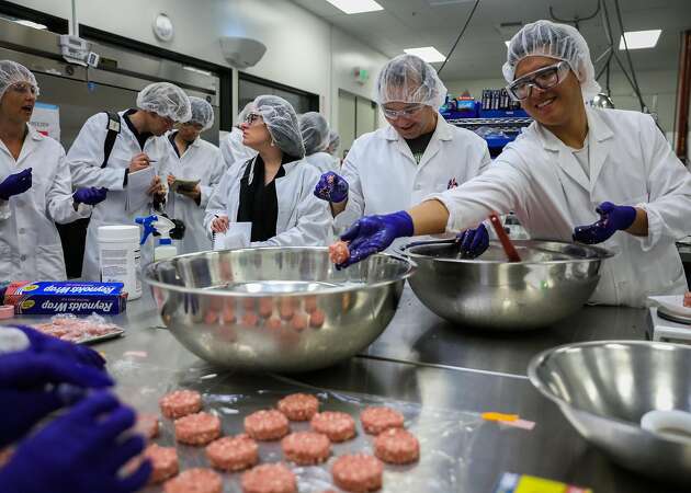 Impossible Foods raises another $114 million for meatless burgers