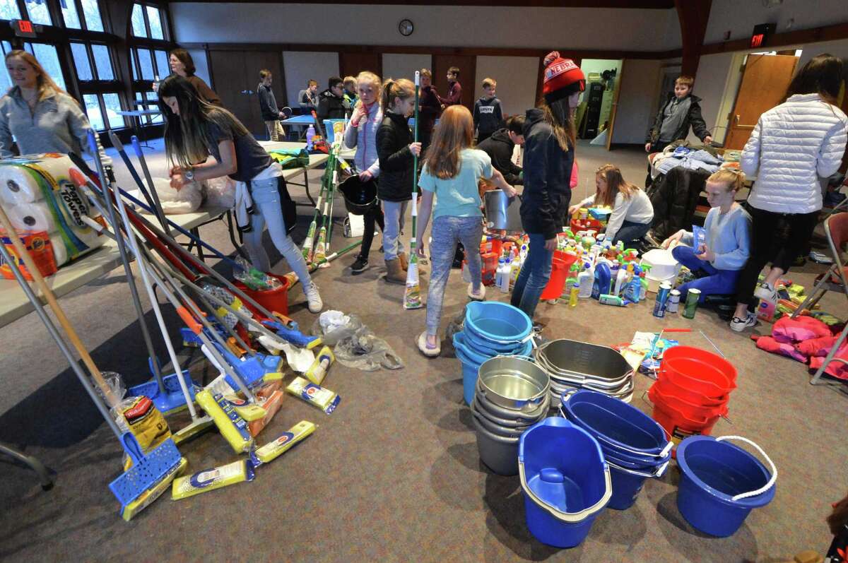 Rowayton church organizes food, cleaning supply drive for PersontoPerson