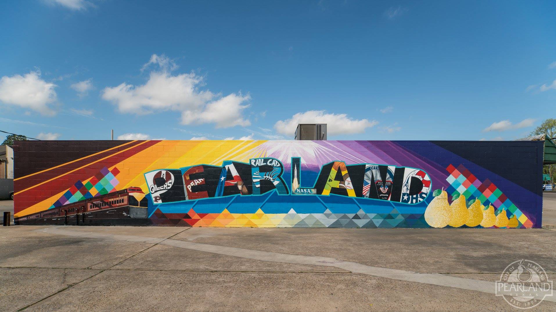 Pearland steps up its Instagram game with catchy new mural - Houston Chronicle1915 x 1075