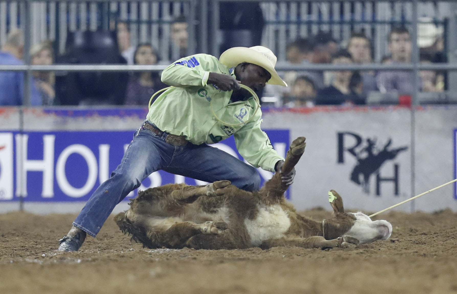 Tiedown roper Cory Solomon advances to RodeoHouston final