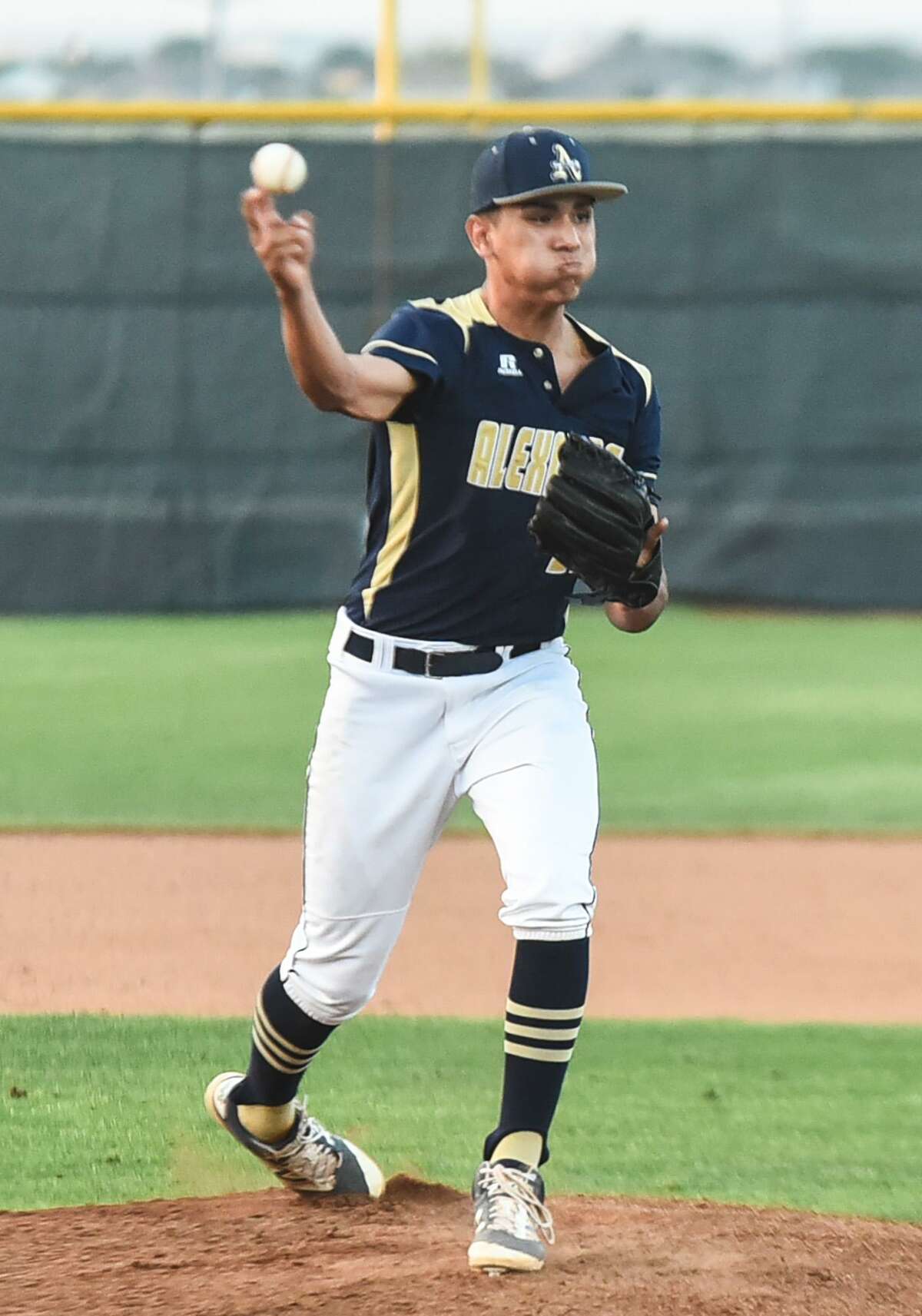 Paco Hernandez went 4-1 with a 1.93 ERA, 1.05 WHIP and 44 strikeouts in 42 innings as a sophomore. He also hit .222 with 27 RBIs and 15 runs.