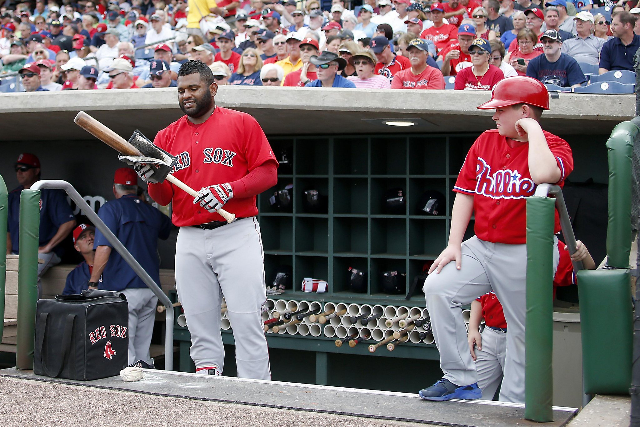 A slimmer Pablo Sandoval shows up early to Red Sox camp - The