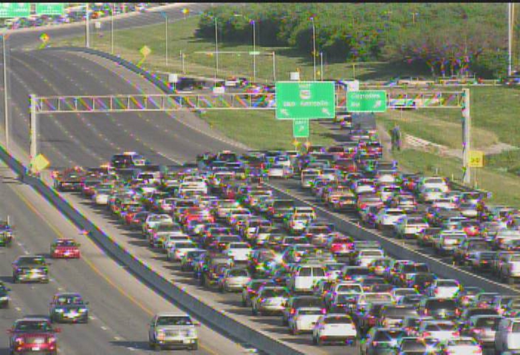 Major accident on Southwest Side closes all lanes of U.S. 90