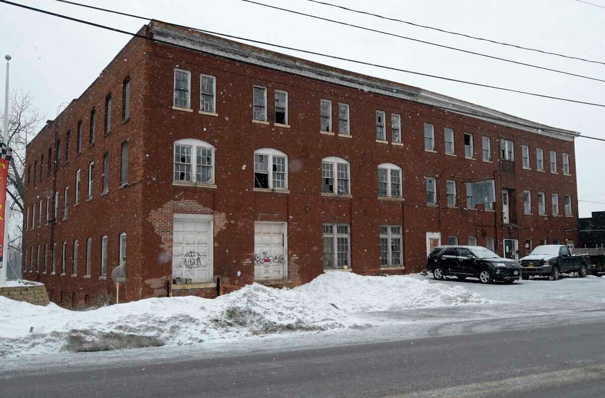 In the works: The Local Troy, 669 River St., Troy. Partnership between Common Roots Brewing Company and The Local restaurant gets clearance. Read more.