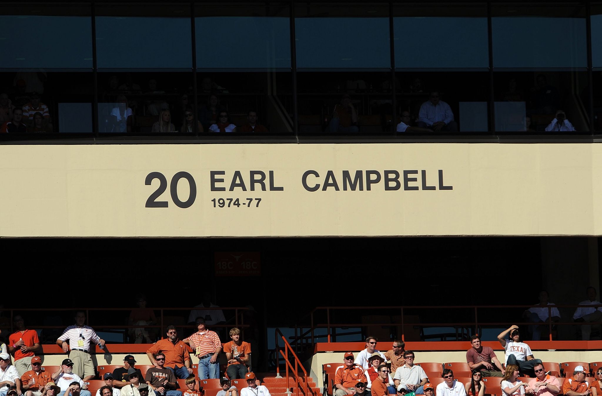 Happy birthday to Texas football legend Earl Campbell