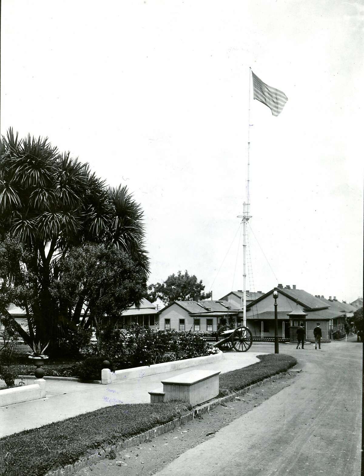 San Franciscos Presidio Looks Quite Different In These Rare Photos