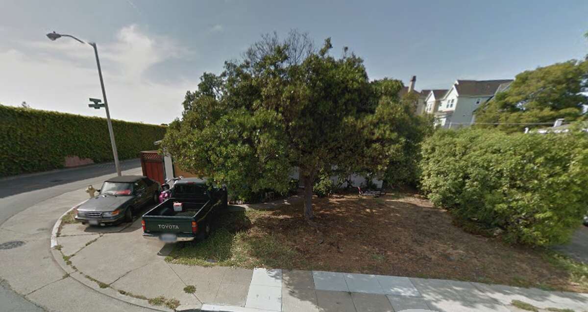 Burnedout San Mateo 2bedroom selling for crazy high price