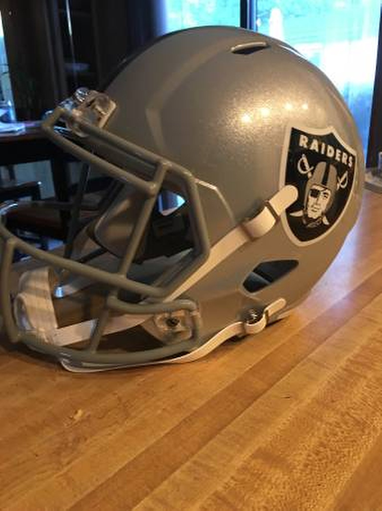 Ken Stabler's daughter keeps Raiders' fan from burning her father's jersey  