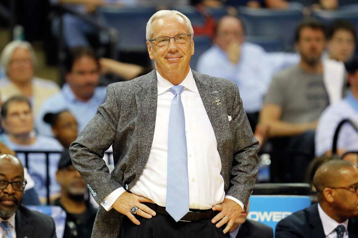 MEMPHIS, TN - MARCH 24: Head coach Roy Williams of the North Carolina Tar Heels smiles in the second half against the Butler Bulldogs during the 2017 NCAA Men's Basketball Tournament South Regional at FedExForum on March 24, 2017 in Memphis, Tennessee. (Photo by Kevin C. Cox/Getty Images)