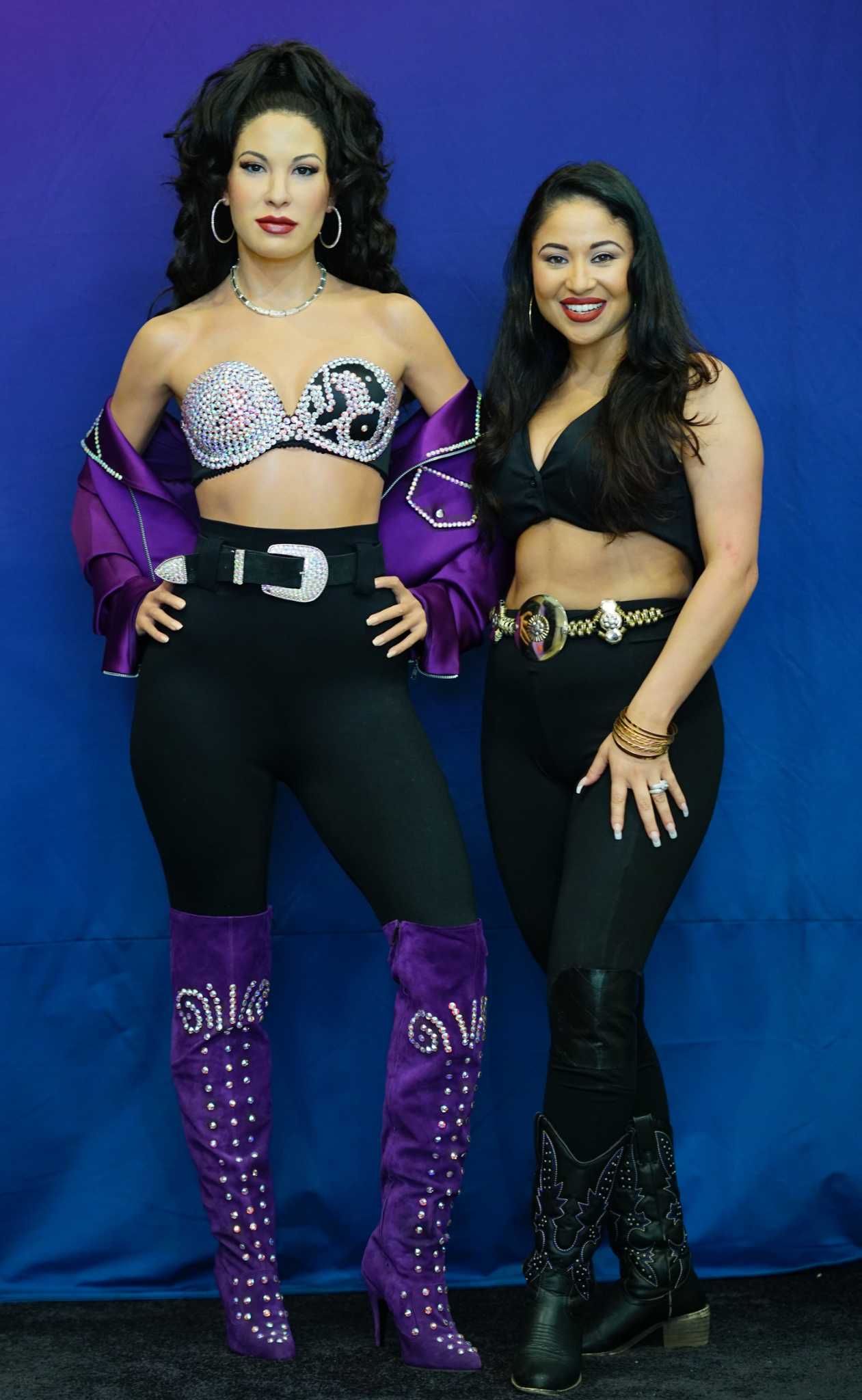 David Fahleson, Selena Quintanilla performs at Houston Astrodome, 27