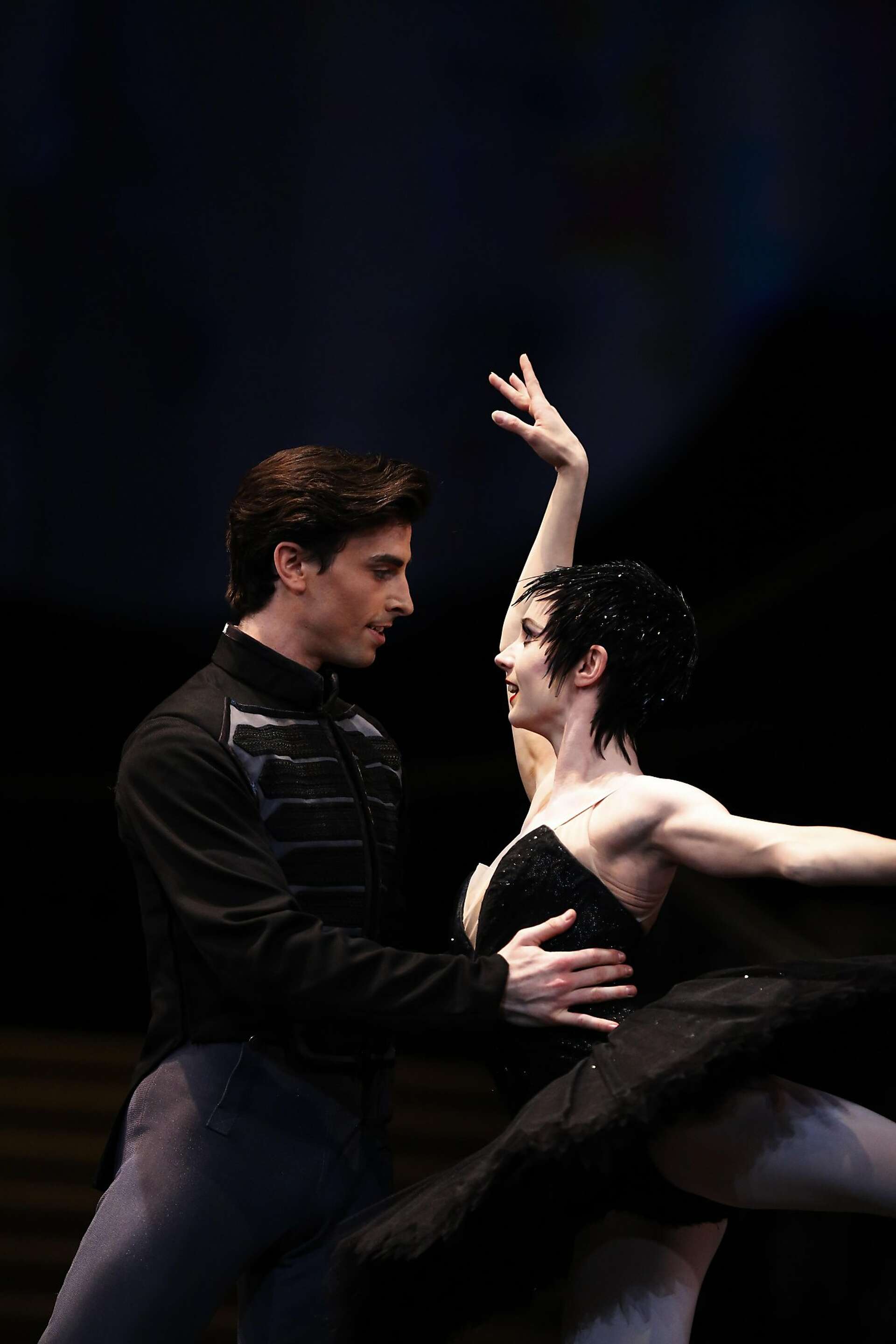 Ballet's 'Swan' soars above earthbound narrative framework