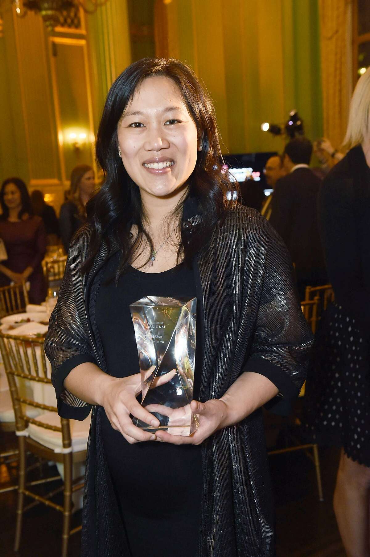 Priscilla Chan wins 2017 Visionary of the Year award