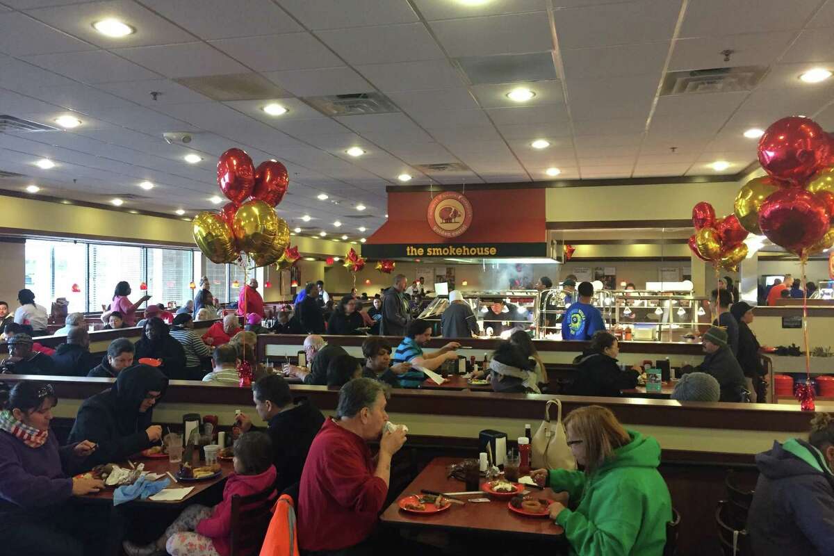 Golden Corral opens in Milford