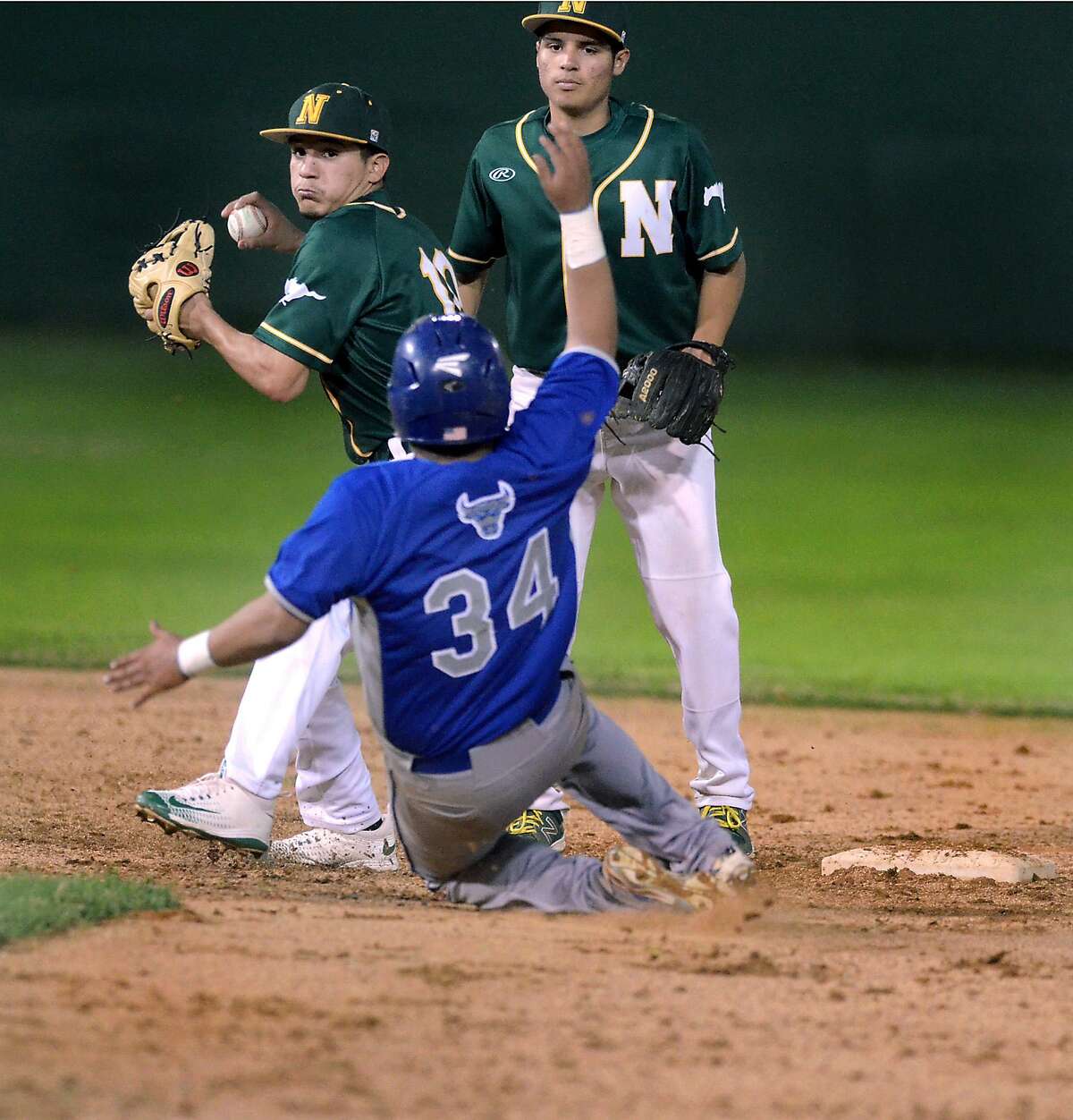 Nixon’s Felipe Vasquez and the Mustangs fell to Roma 12-2 on Saturday at Veterans Field.
