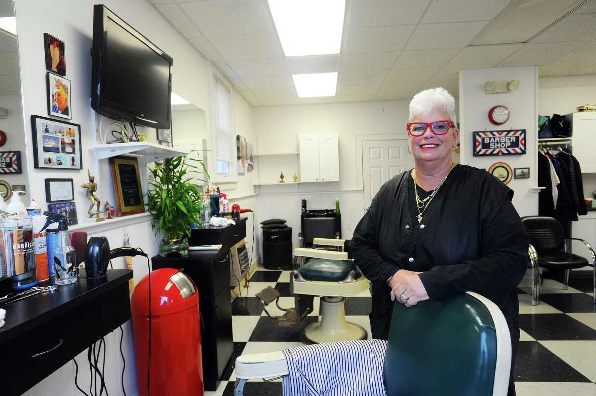 Popular Stamford barber moves on after more than 30 years