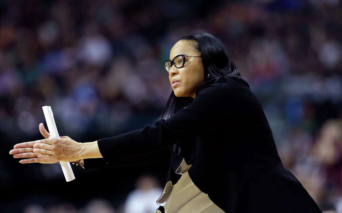 5 things to know about South Carolina's Dawn Staley, including her title  history in Dallas