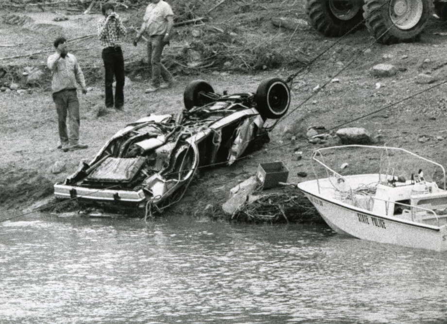 30 years ago Bridge collapse kills 10 Times Union