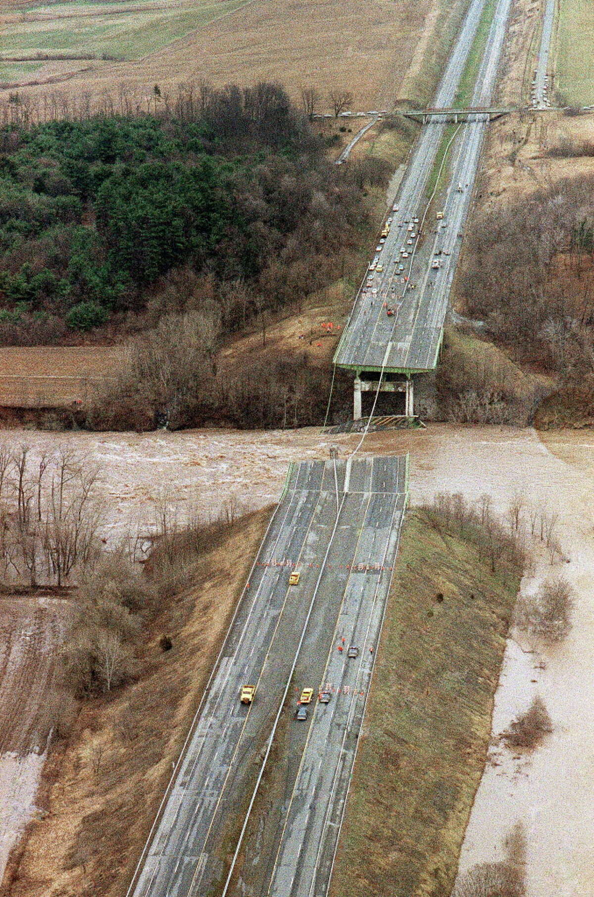 30 years ago Bridge collapse kills 10