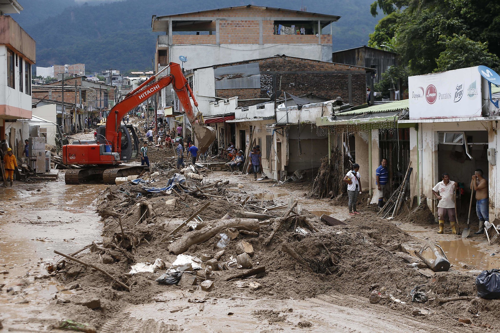 Desperate hunt for missing kids in Colombia flood