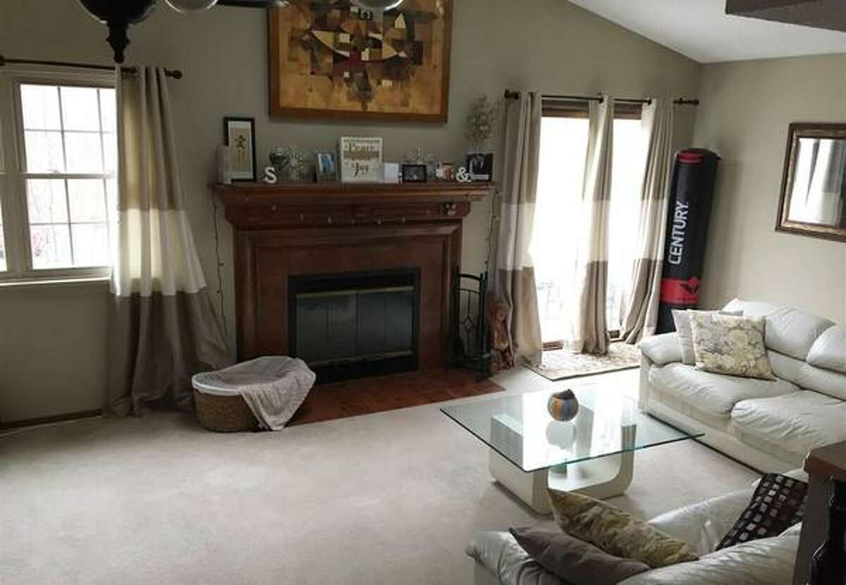 Photos Homes in the Shenendehowa school district for under 300K