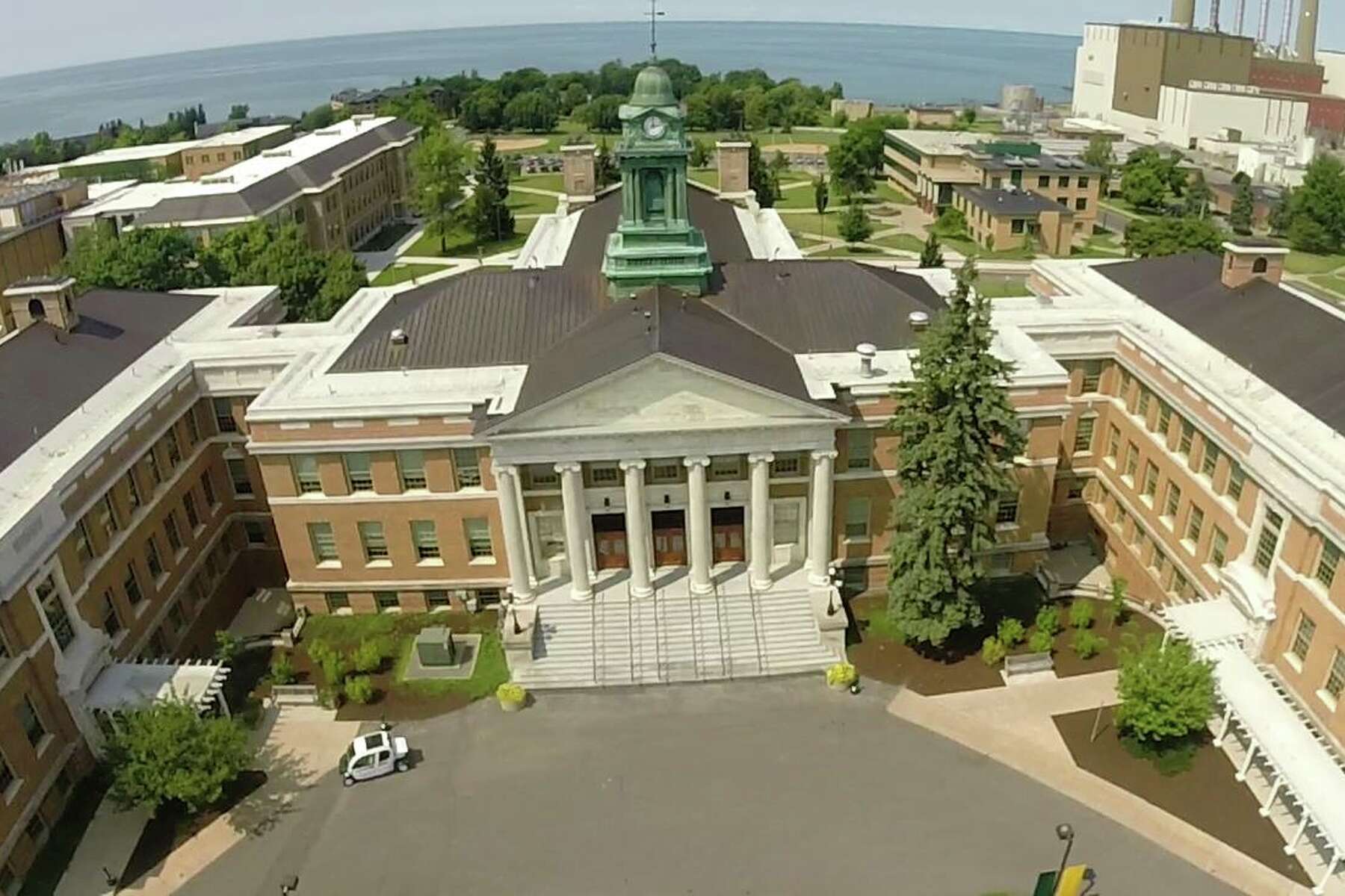 Suny Oswego Fall 2022 Calendar Despite 148 Infections, Suny Oswego's In-Person Classes Continue