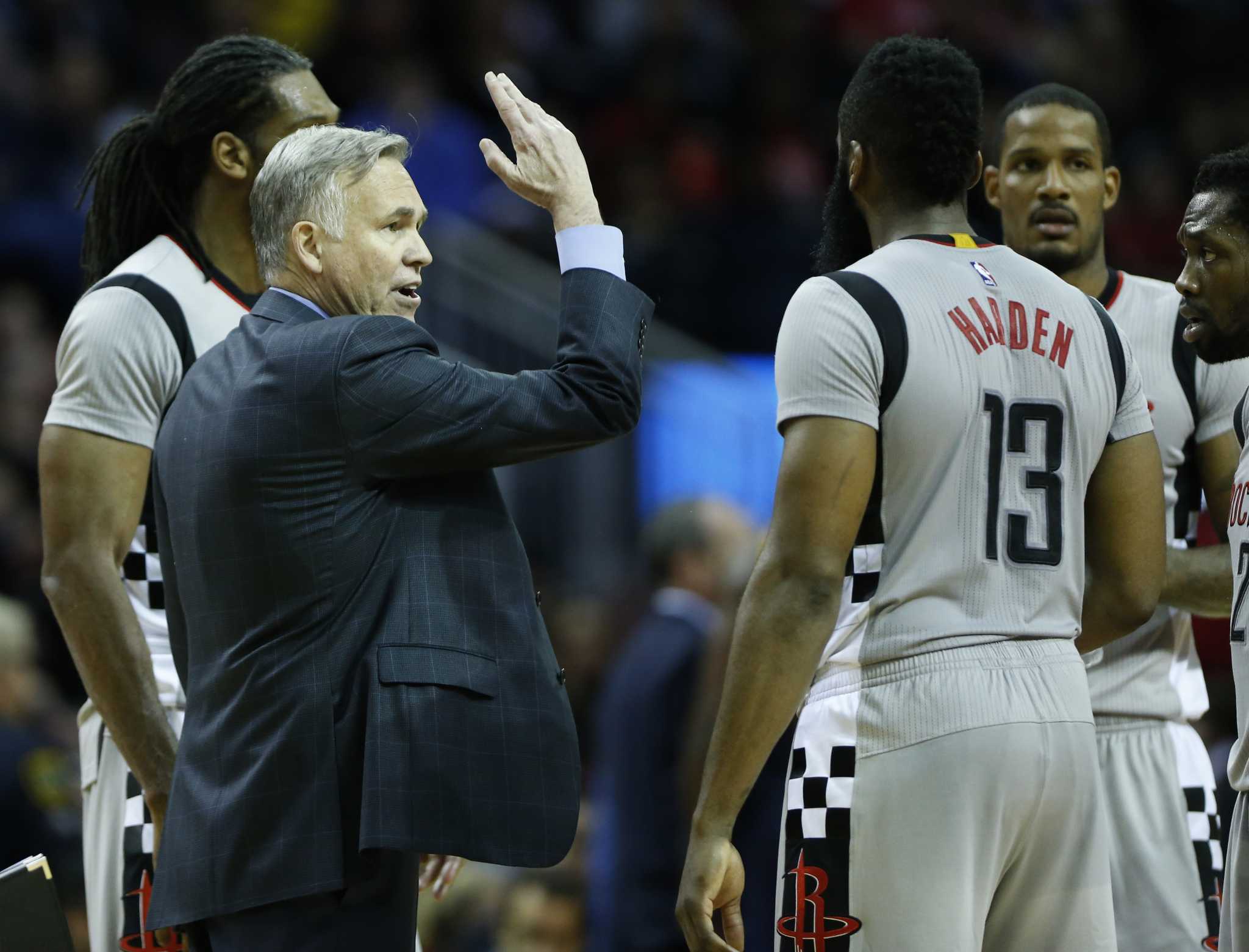 Mike D'Antoni balances rest, sharpness as Rockets near playoffs