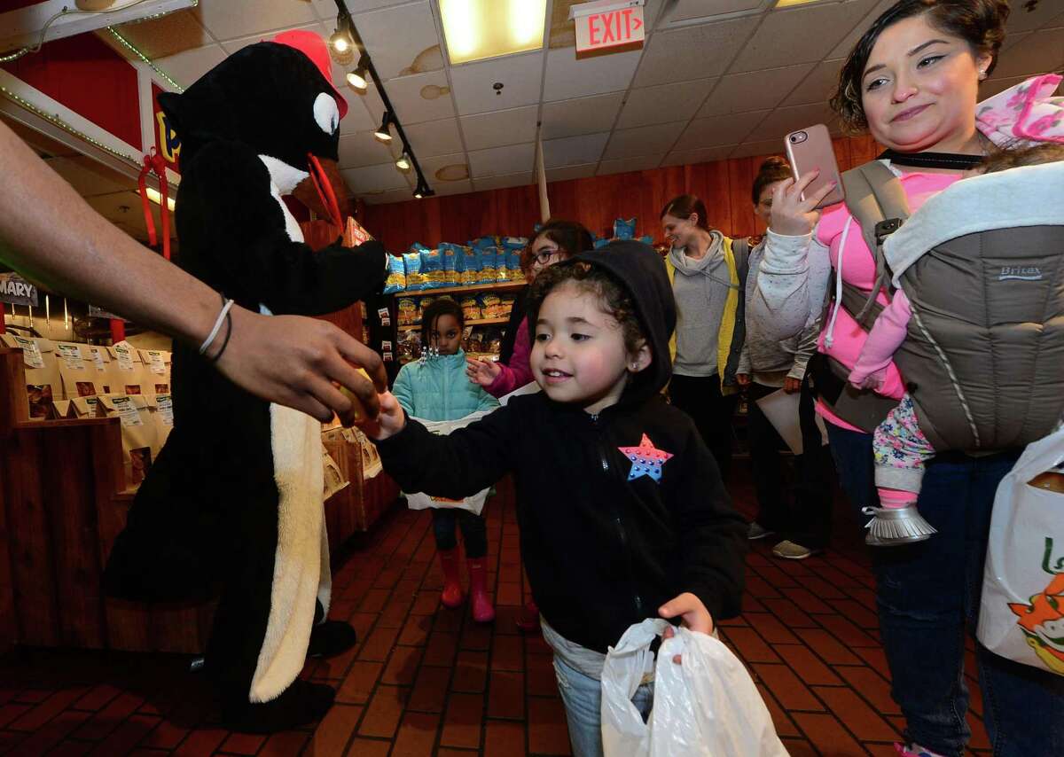 Stew Leonard’s hosts Easter Egg Hunt EggsTravaganza