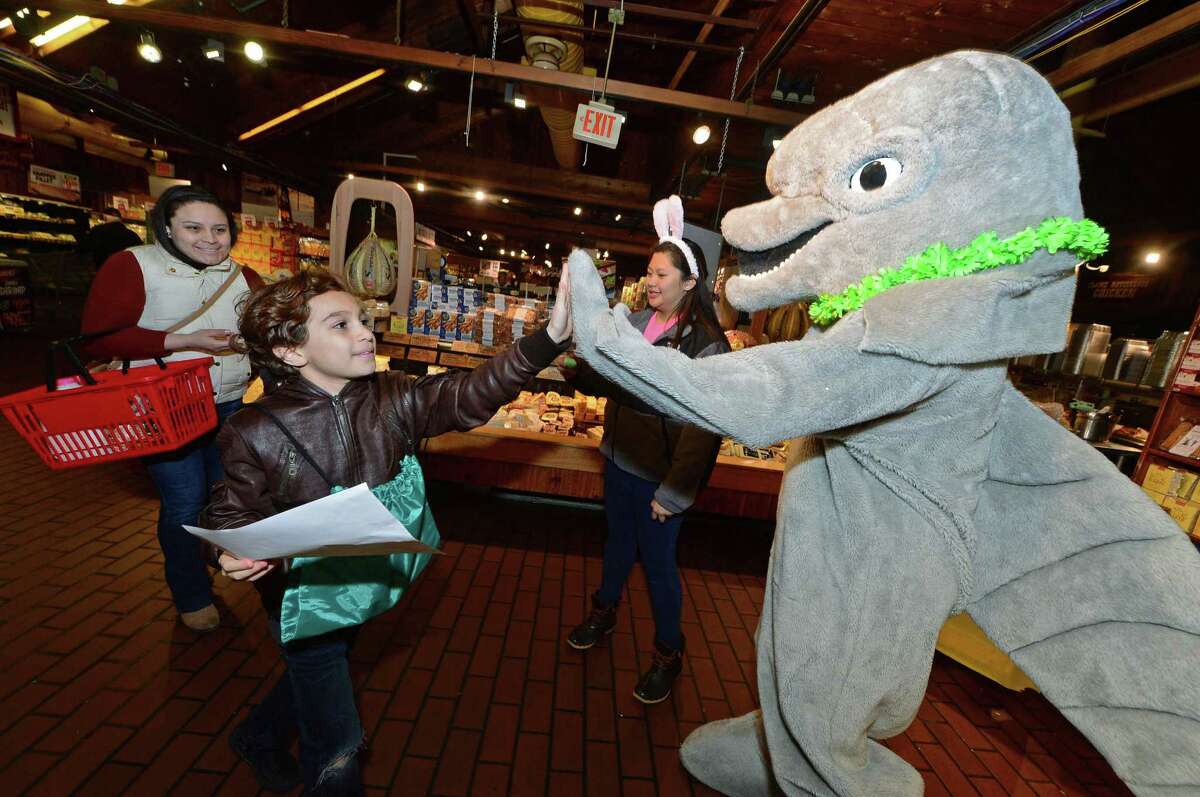 Stew Leonard’s hosts Easter Egg Hunt EggsTravaganza