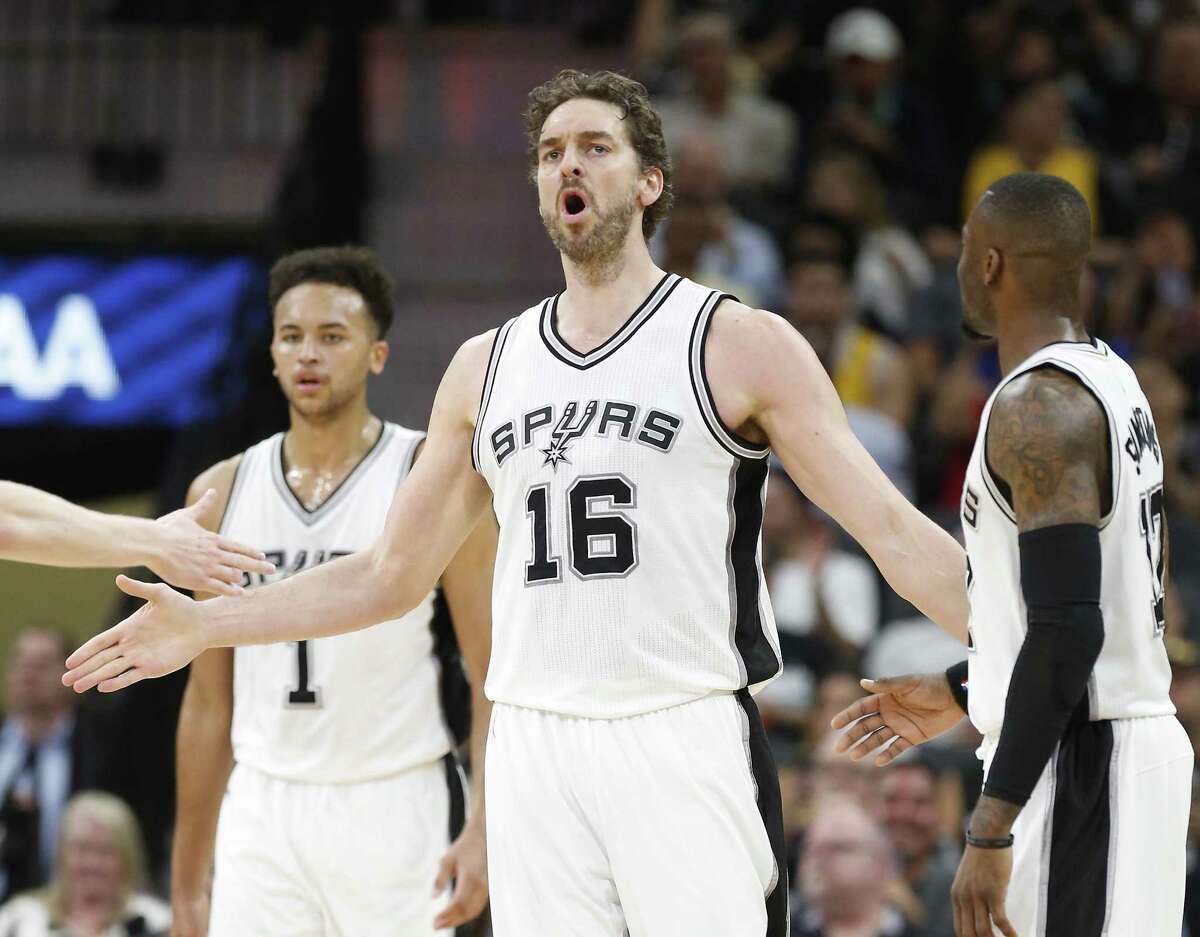 Spurs’ Pau Gasol reacts after a dunk against the Los Angeles Lakers at the AT&T Center on April 5, 2017.