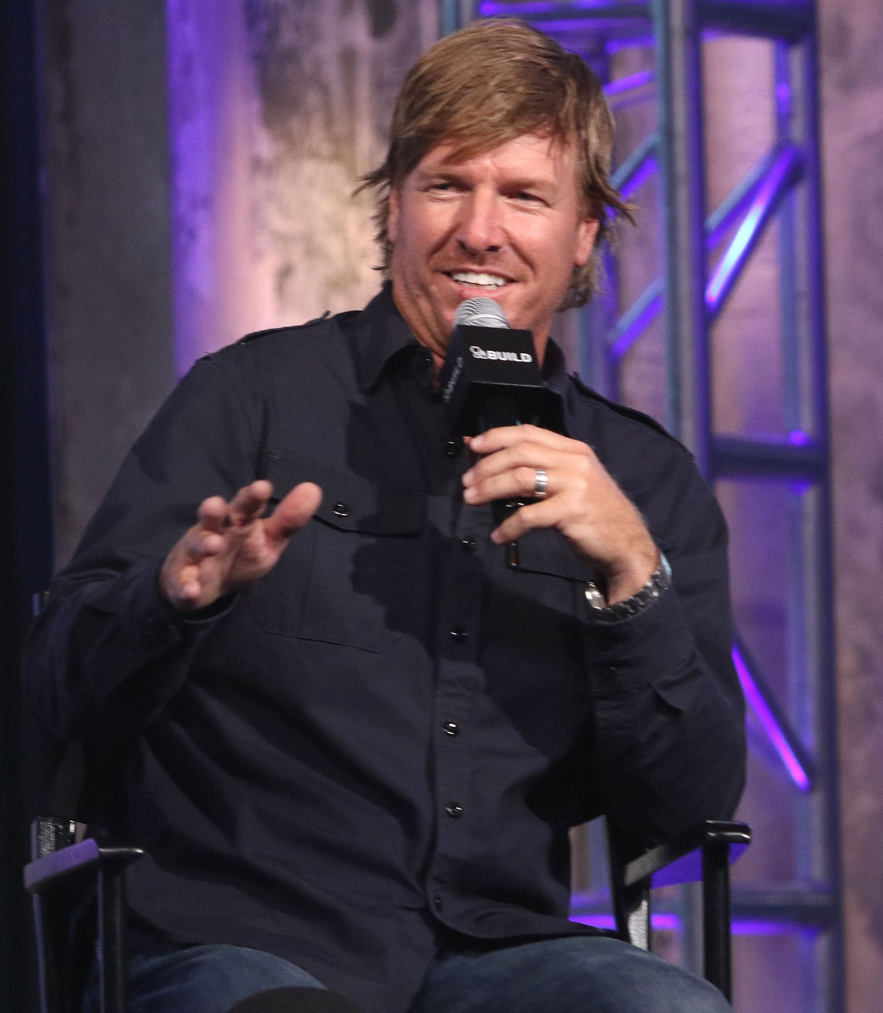 Chip Gaines hilariously takes over the Magnolia customer service call lines