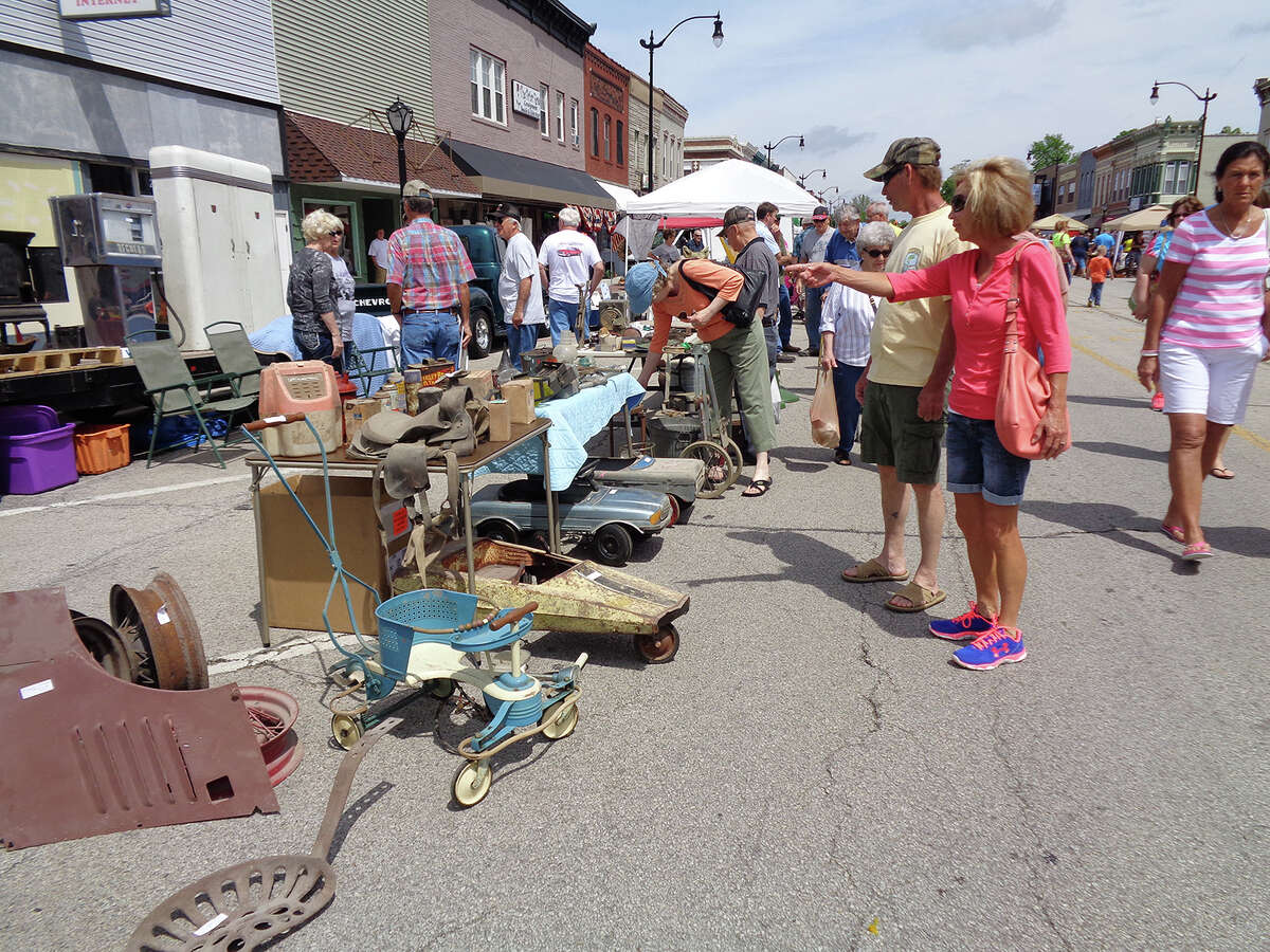 Pickers markets get underway in Litchfield