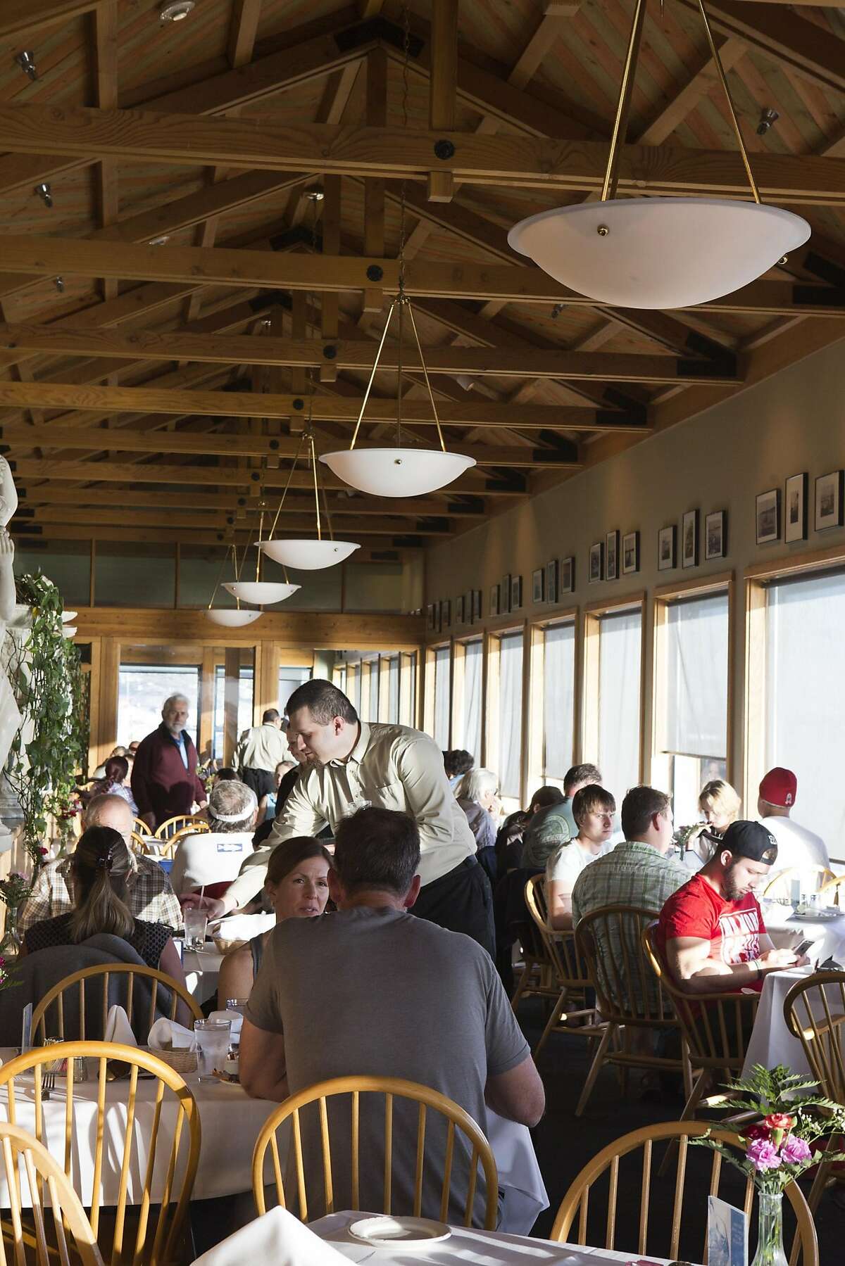 Tides Wharf Restaurant Bodega Bay - 8xngglf