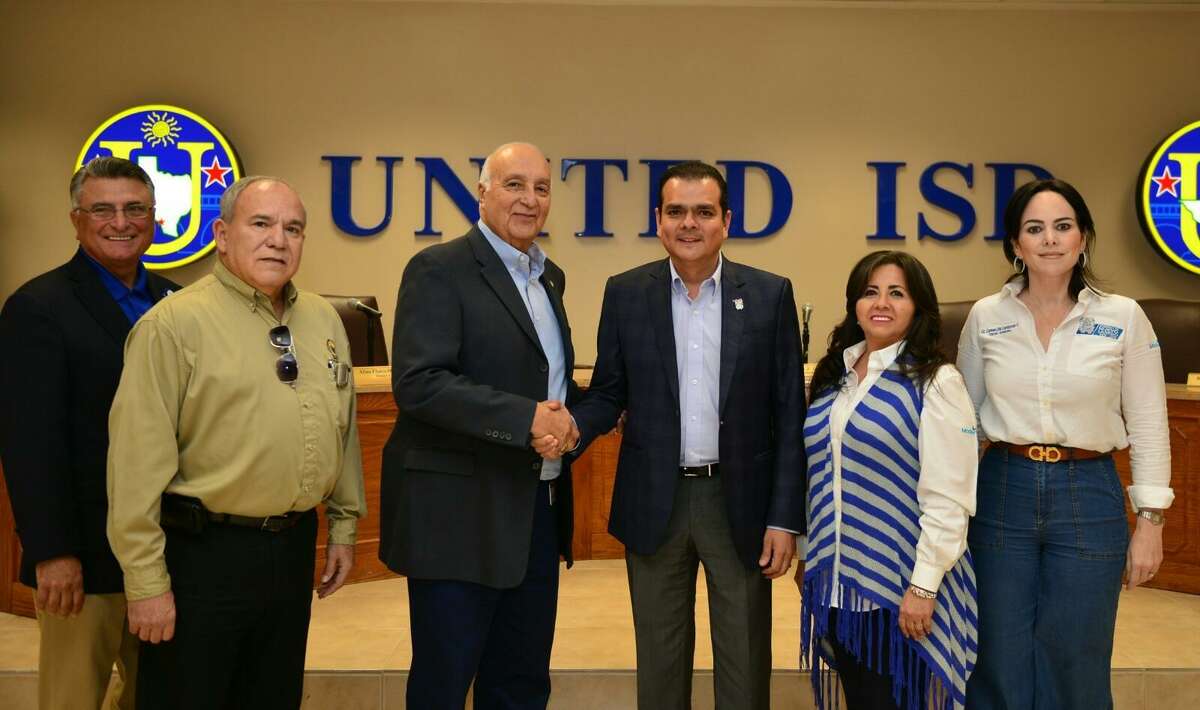 Roberto Santos, superintendent of UISD, is shown.