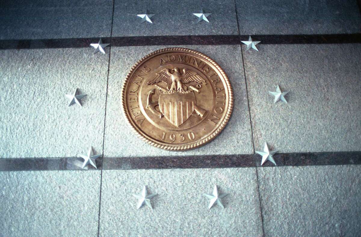 10/26/1990 - A medallion decorates the new $300 million Houston Veterans Affairs Medical Center to be dedicated today. The facility will not go into operation until the spring and replaces the adjacent existing facility opened as a naval hospital in 1946.
