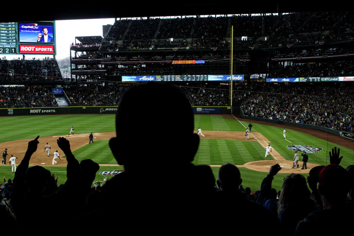 Scenes from Mariners' 2017 Opening Day