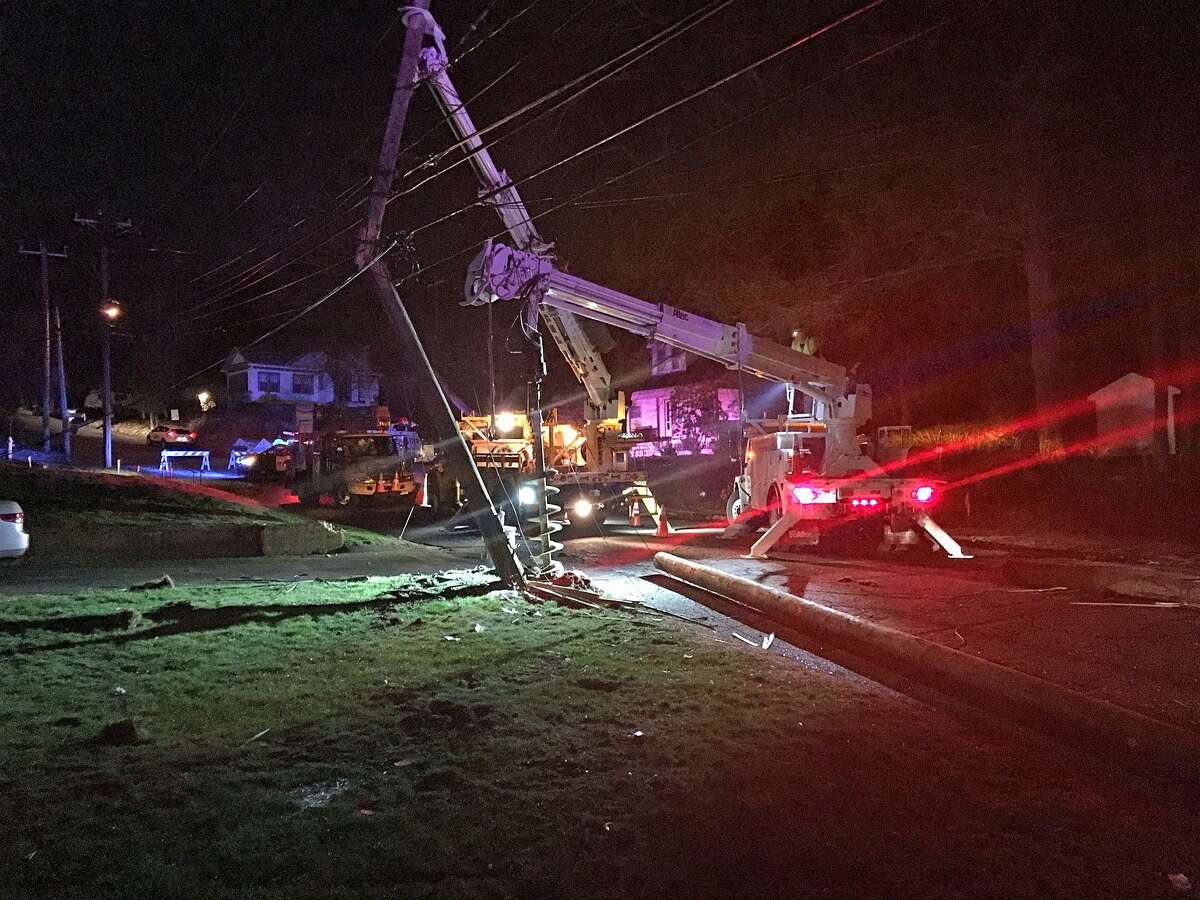 1 dead, several hurt in Seymour crash