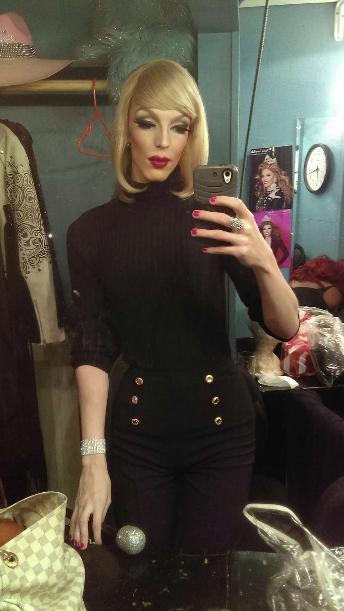 You have to see this Houston drag queen's transformation into Pennywise