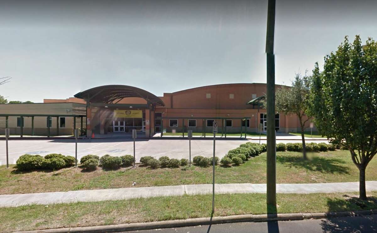 1200px x 742px - Lesbian porn allegedly appears in Houston elementary school class