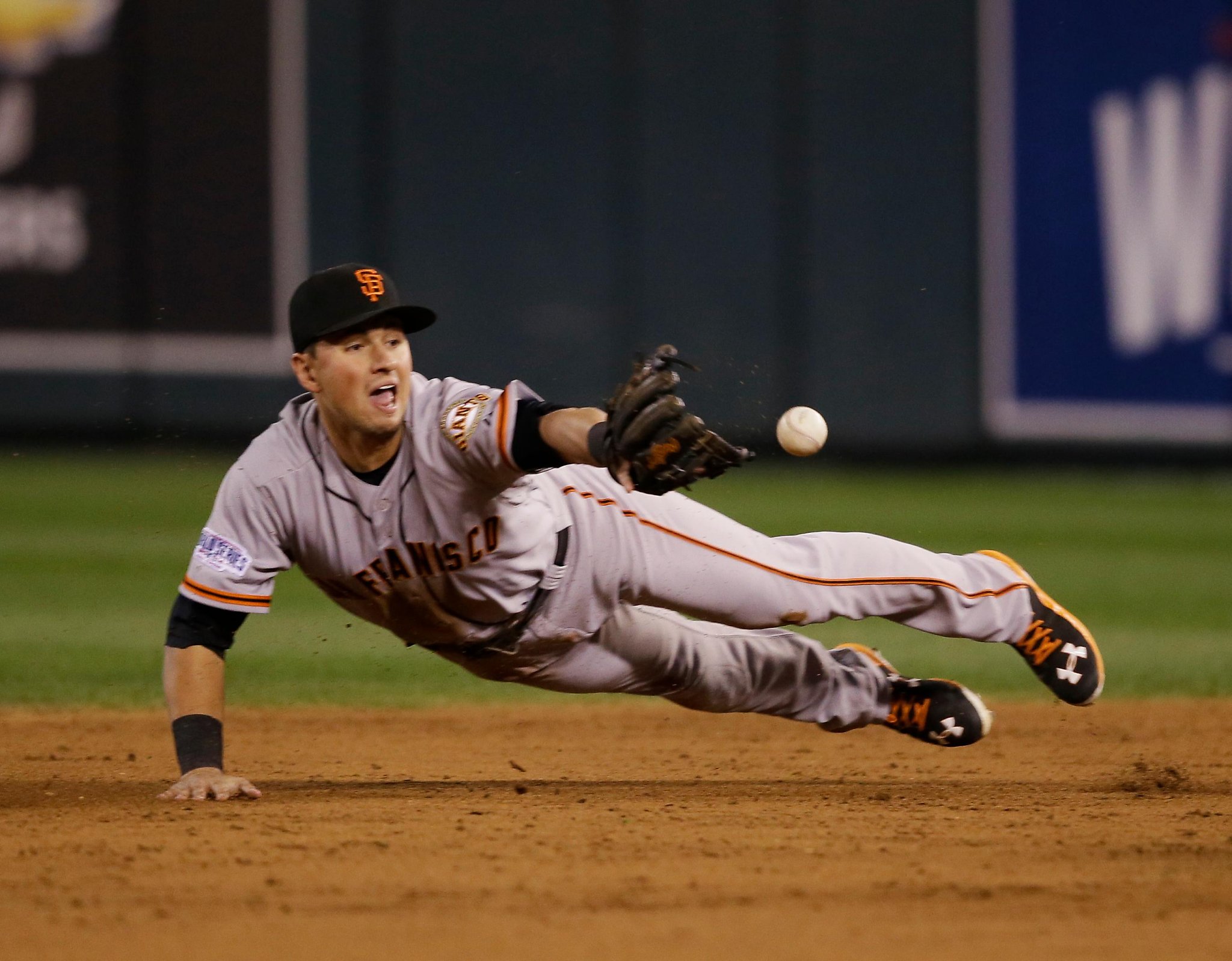 Giants' Joe Panik thrilled to accept his Gold Glove — again